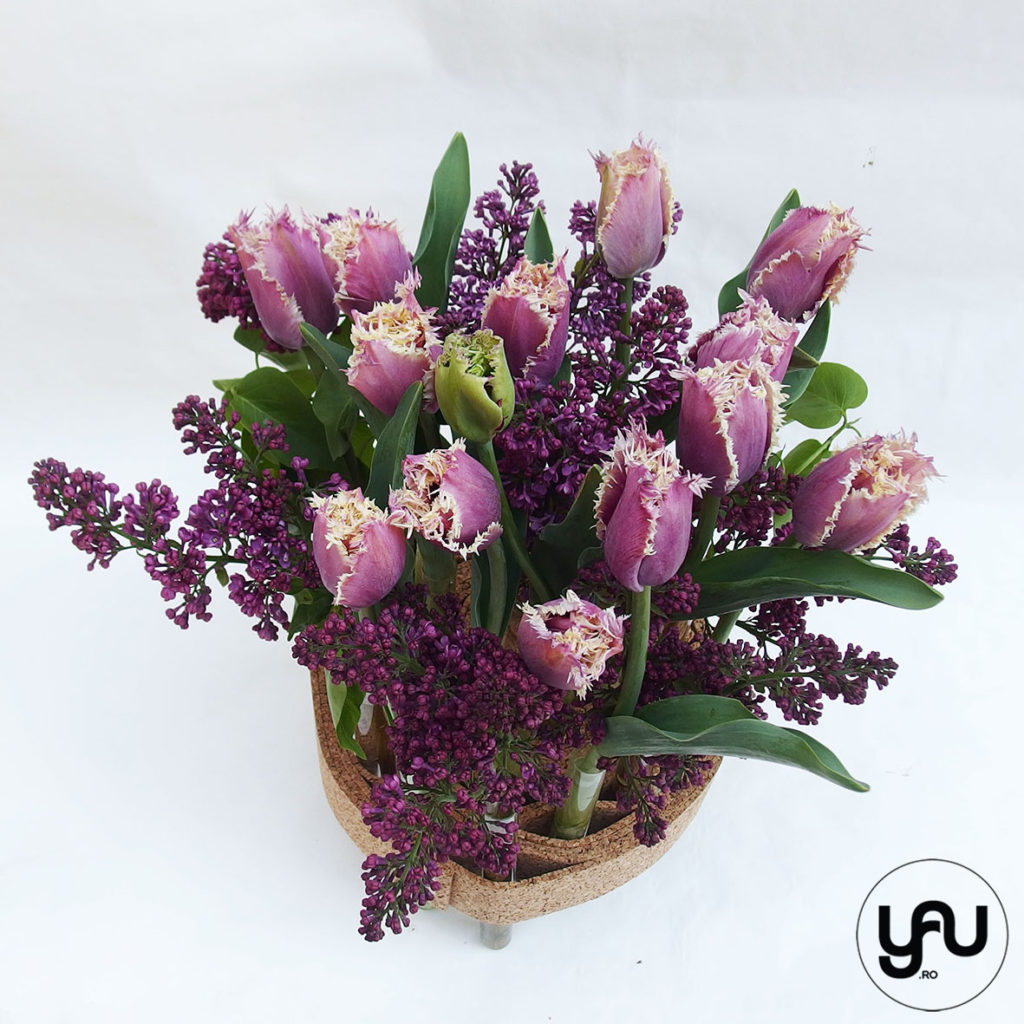 Liliac si lalele, aranjament floral pentru masa de paste _ yauconcept _ elenatoader
