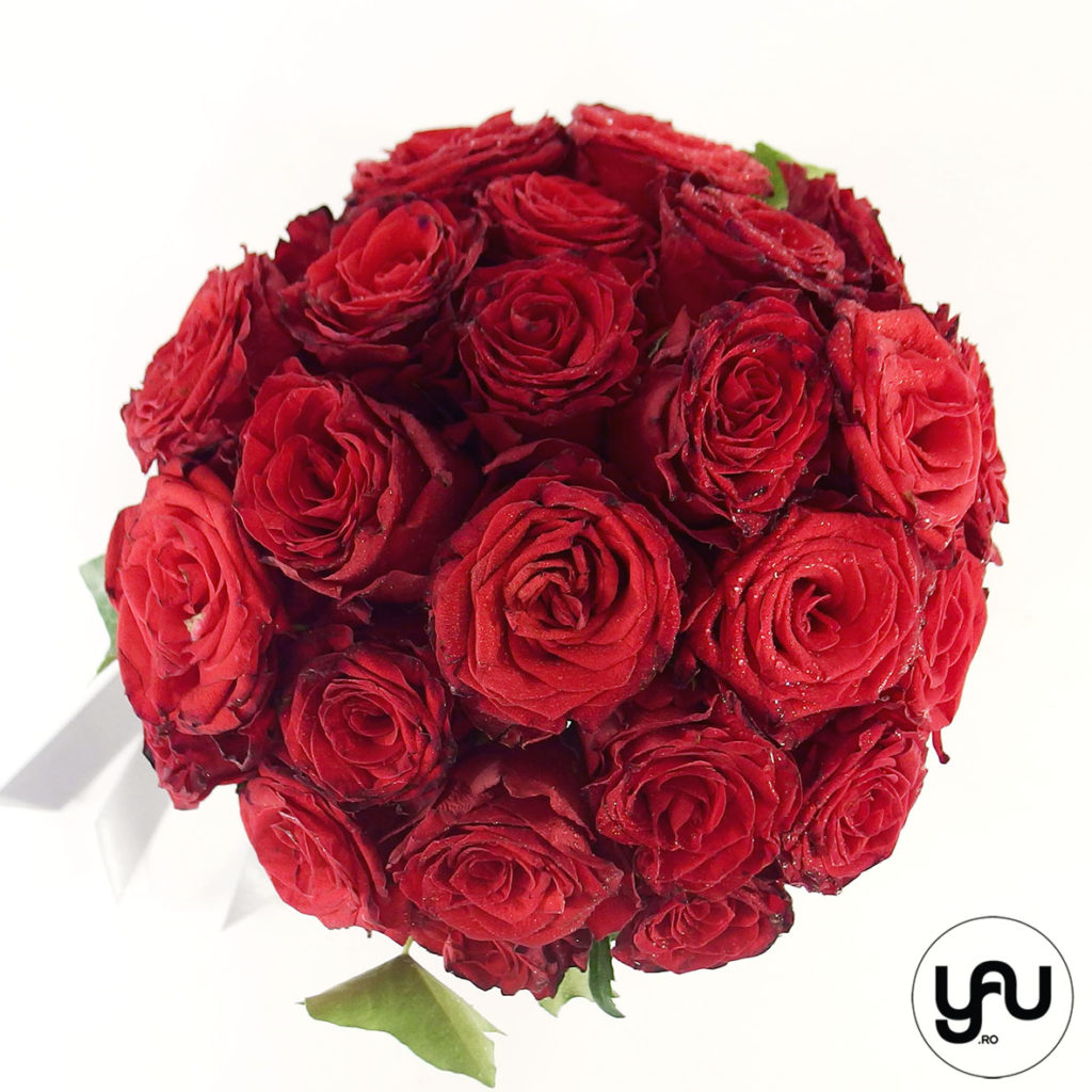 Buchet mireasa trandafiri rosii Roses are RED | Trandafiri rosii pentru nunta yau.ro yau concept elena toader